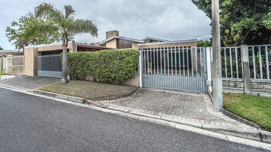 3 Bedroom Property for Sale in Protea Heights Western Cape